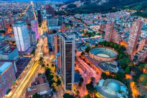 vista superior de Bogotá no final da tarde