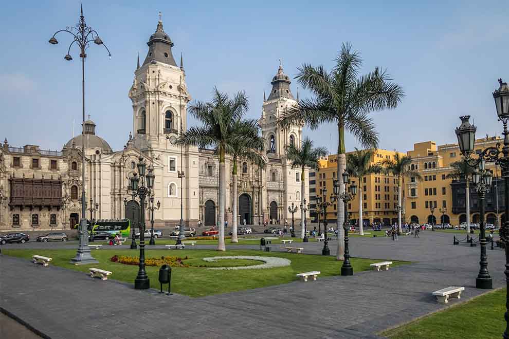 catedral de Lima com a vista diurna 