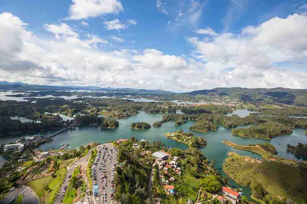 Vista panorâmica do Lago de Guatapé em Colombia